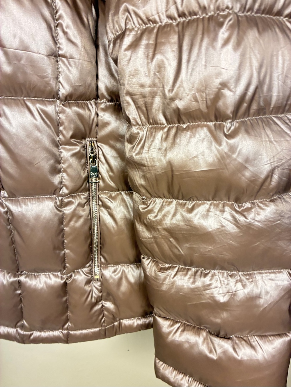 Calvin Klein Packable Lightweight Premium Down Puffer Hooded Quilted Jacket - Picture 2 of 13
